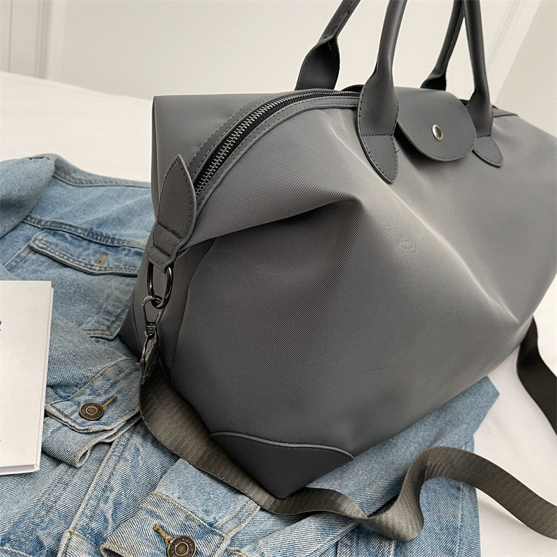 The Commuter Tote | Lightweight Nylon Barrel Bag | Effortlessly Global
