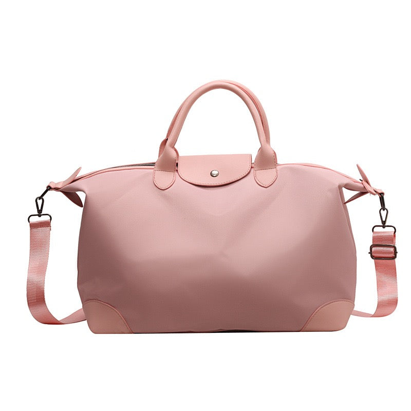 The Commuter Tote | Lightweight Nylon Barrel Bag | Effortlessly Global