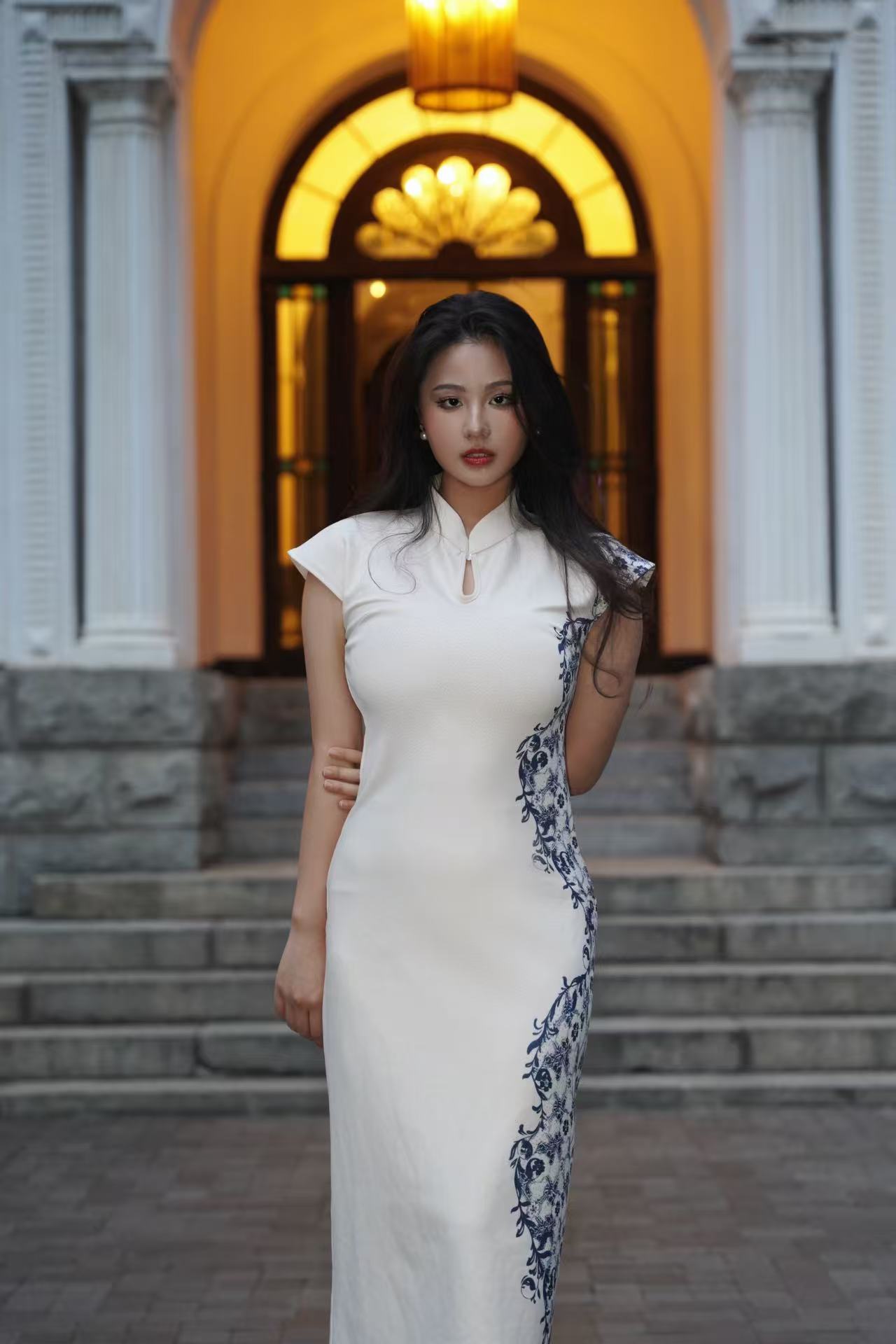 QIPAOS AND CHEONGSAMS