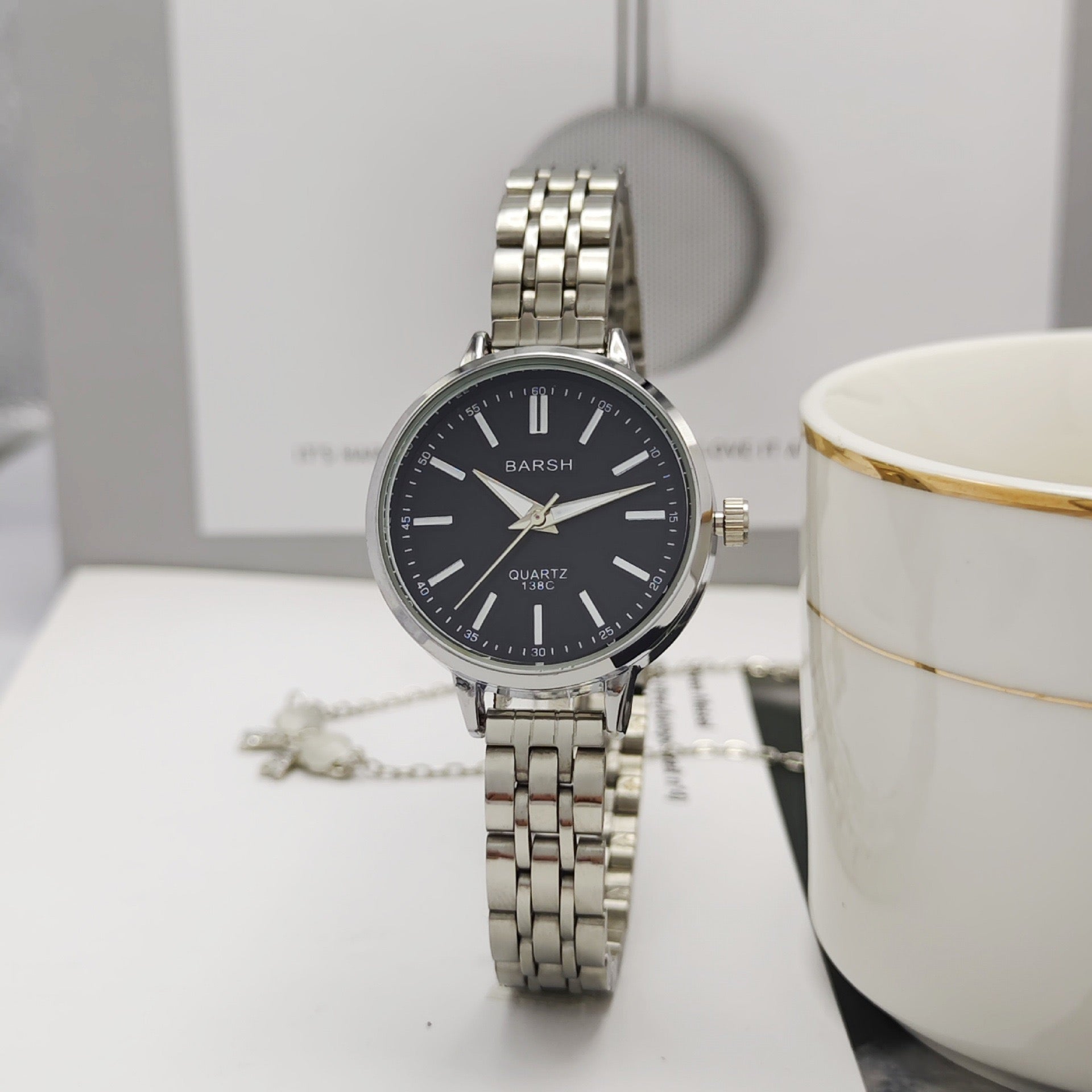 Minimalist Quartz Watch | Multi-Color Dial | Stainless Steel Strap